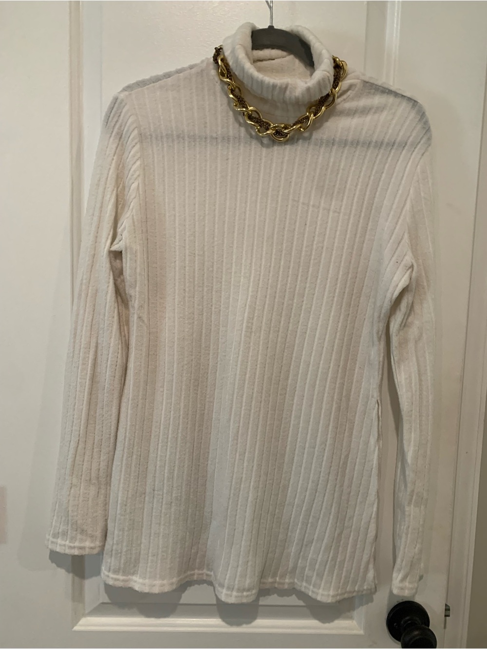 Ribbed Turtleneck Long Sleeve Top - White